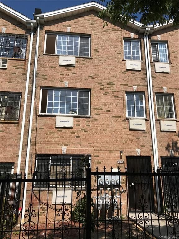 2025 Daly Avenue, Bronx, NY 10460 Trulia