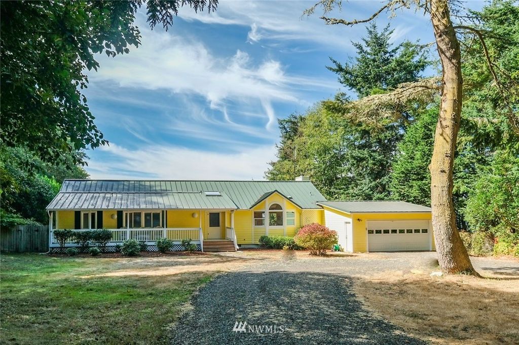 567 Middlepoint Rd, Port Townsend, WA 98368