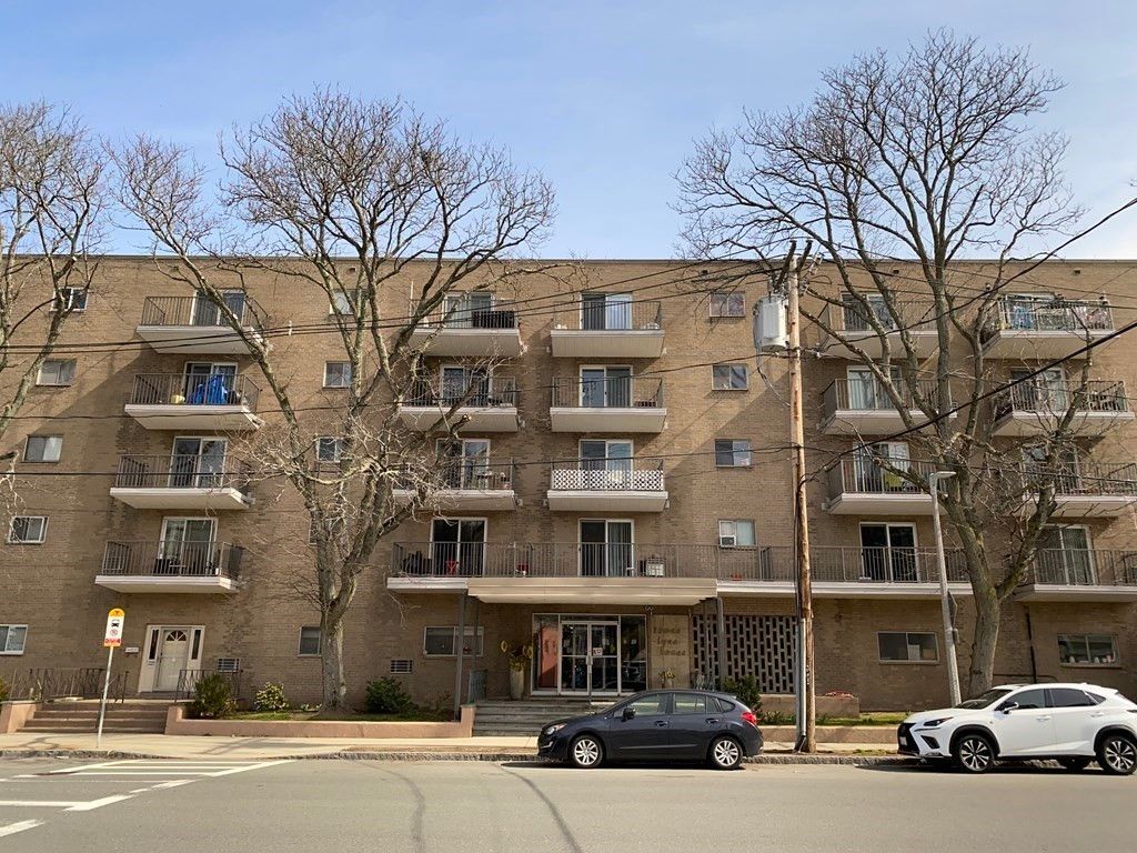 121 Tremont St #313, Brighton, MA 02135