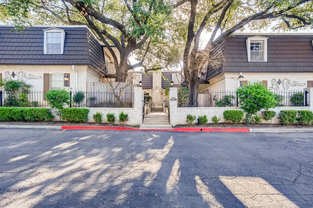 8038 Broadway St #121L, San Antonio, TX 78209