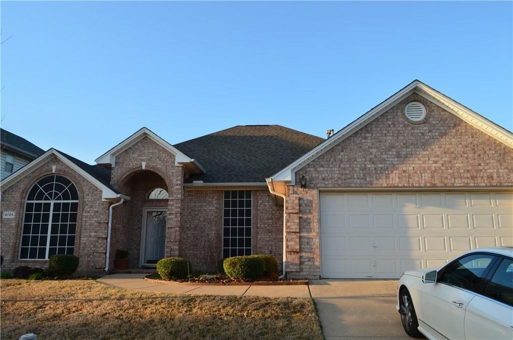 4725 Bristol Trace Trl, Fort Worth, TX 76244