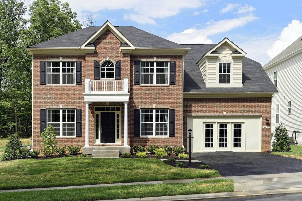 Adrienne's Honneur II Plan in Poplar Pointe, Silver Spring, MD 20906