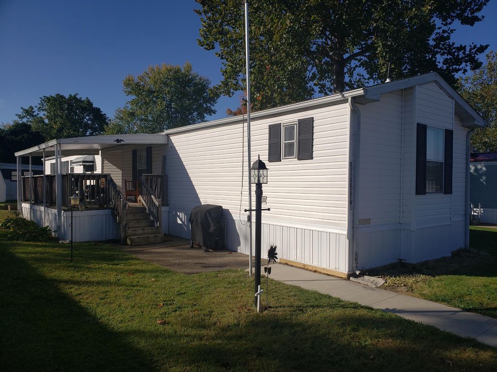 SKYLINE 106K Sandy Valley Estates Sandy Valley Estates Magnolia, OH