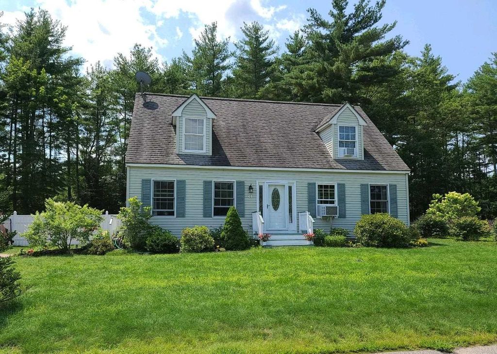 61 Stillwater Cir, Rochester, NH 03839