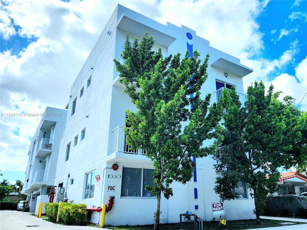 1860 NW 24th Ave 303 Miami FL - A7b21ca86068bf327760a2a1f6c54be4 Full 