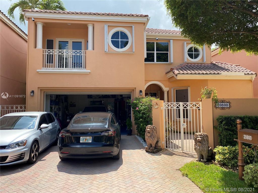 20800 NE 37th Ave, Miami, FL 33180