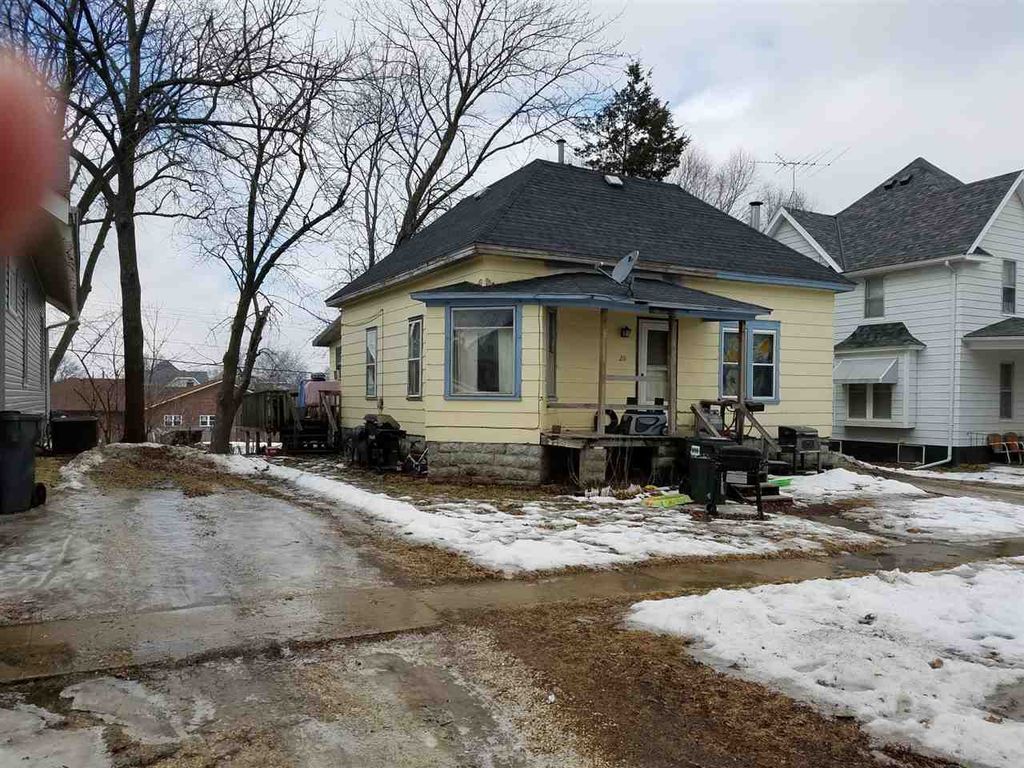 20 6th Ave NE, Oelwein, IA 50662 Trulia