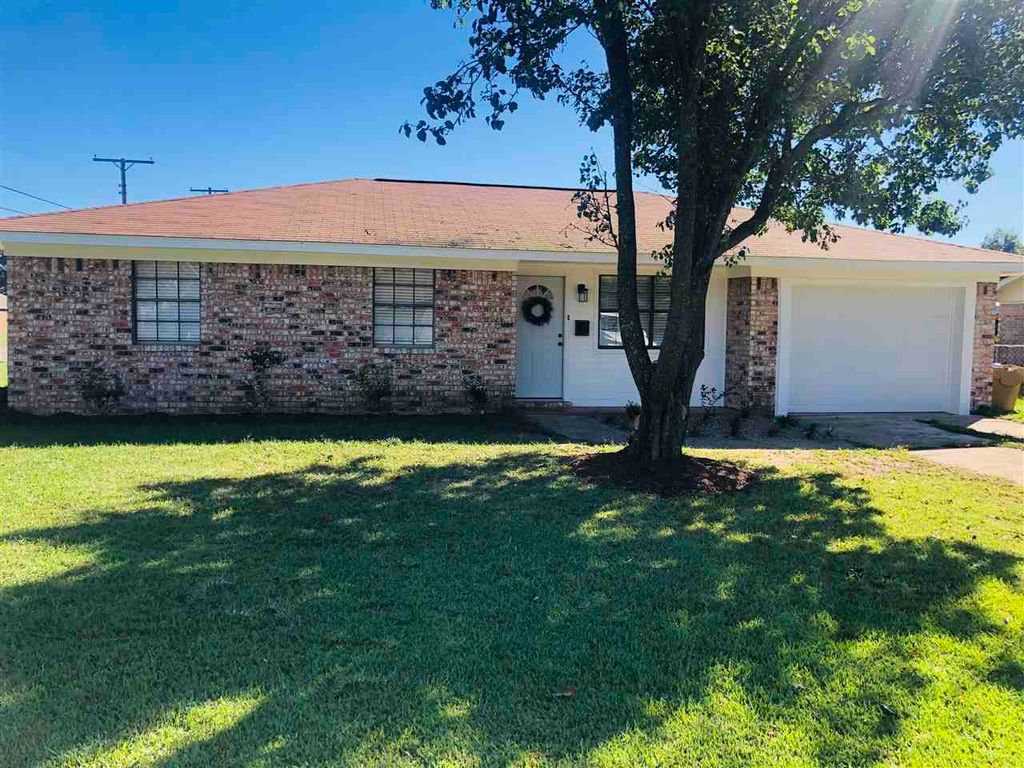 201 S Lindsey St, New Boston, TX 75570