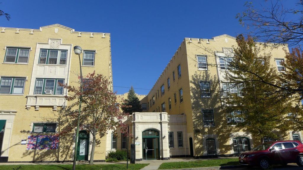 3955 N Lamon Ave, Chicago, IL 60641