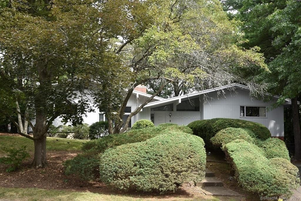 10 Kirkwood Rd, West Hartford, CT 06117