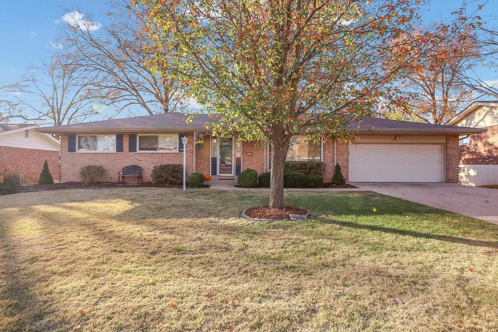 7744 Missy Ct, Saint Louis, MO 63123 Trulia