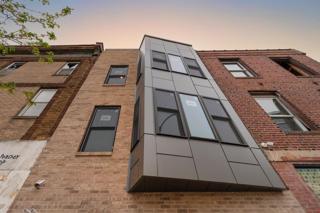 2034 Ridge Ave, Philadelphia, PA 19121