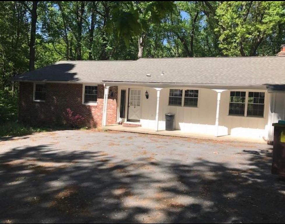 10206 Green Clover Ct, Ellicott City, MD 21042