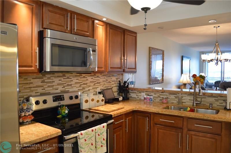 3090 N Course Dr #803, Pompano Beach, FL 33069