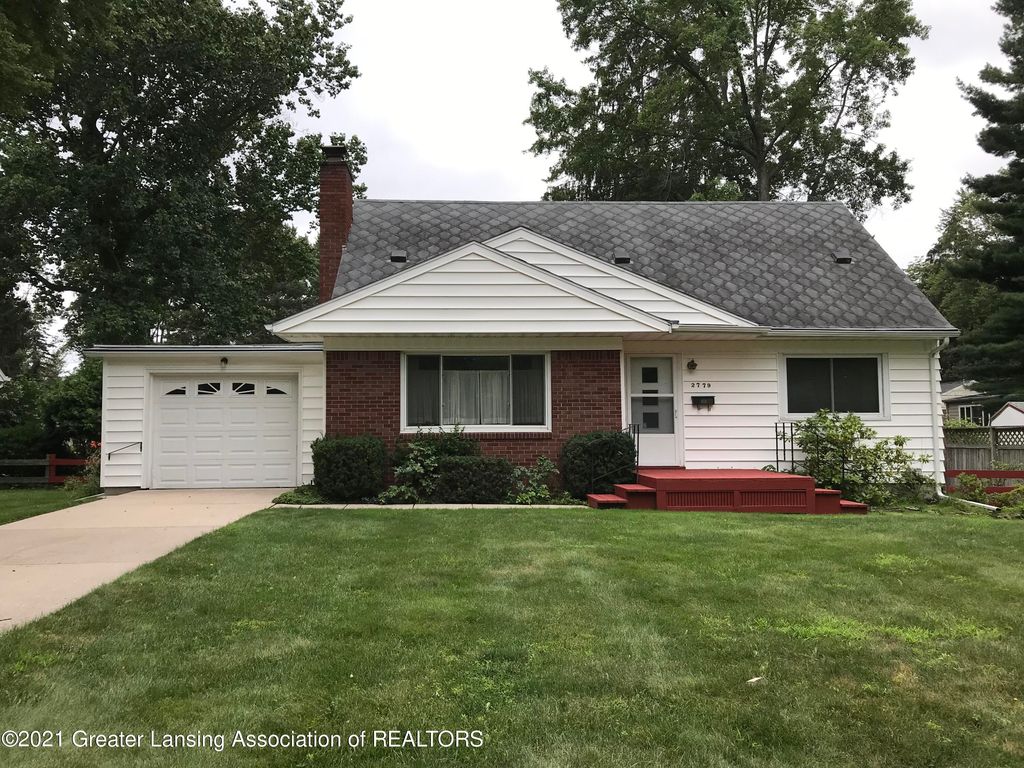 2779 Roseland Ave, East Lansing, MI 48823