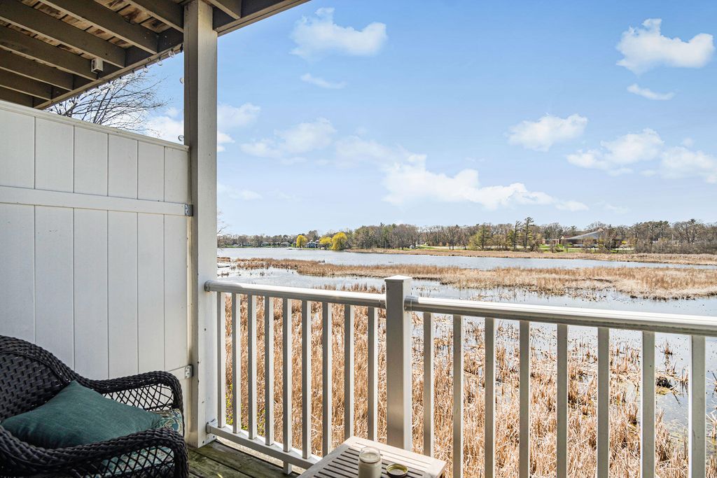 15330 Krueger St #17, Spring Lake, MI 49456