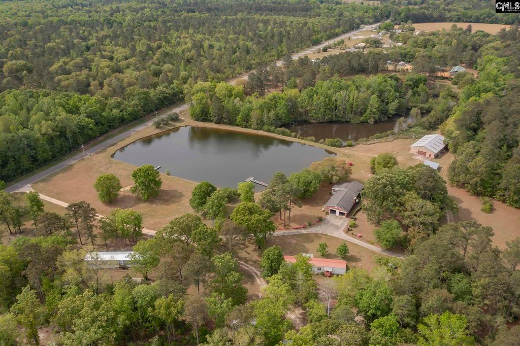 40 Fortune Cir, Elloree, SC 29047