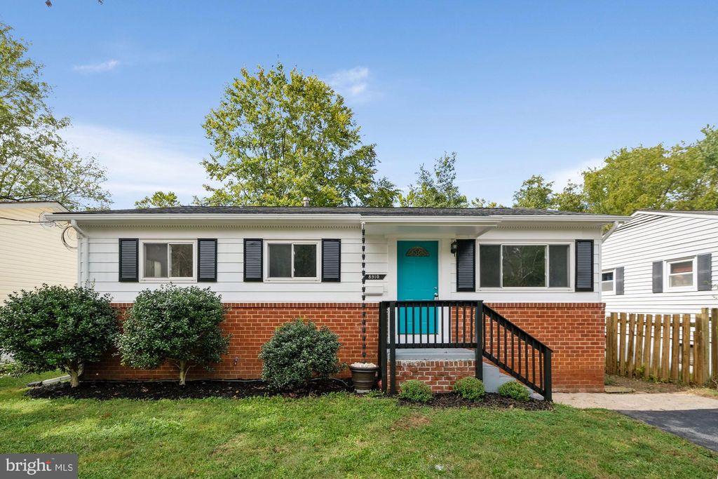 8910 56th Ave, Berwyn Heights, MD 20740