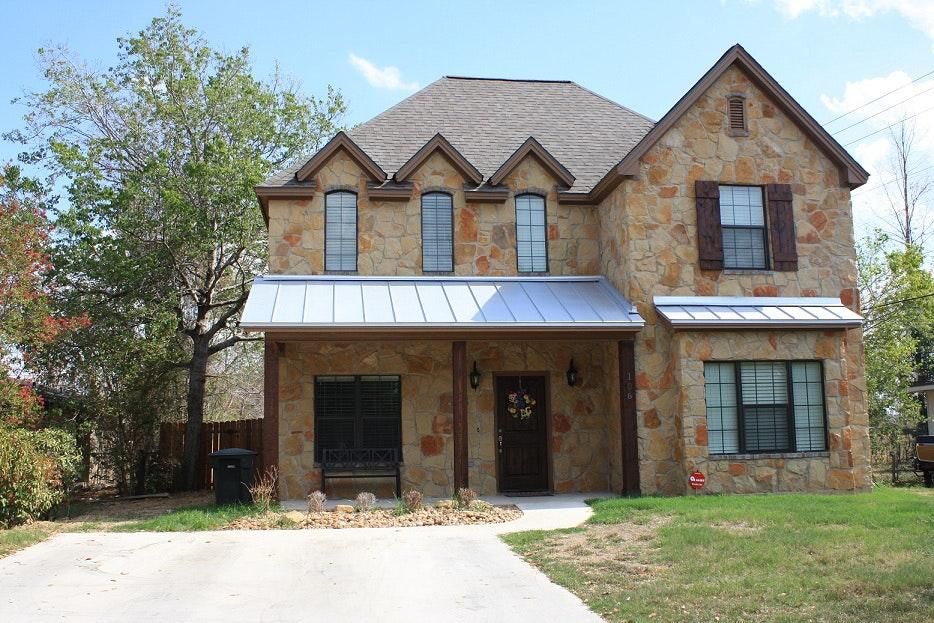 106 Moss St, College Station, TX 77840