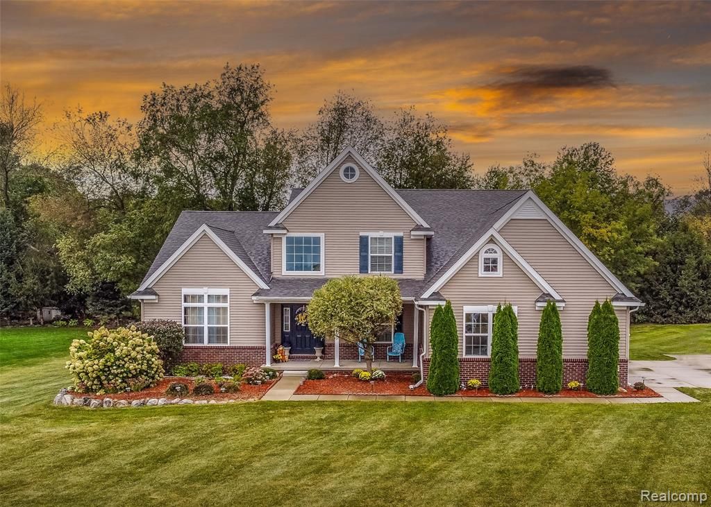 6613 Sterling Trl, Dexter, MI 48130
