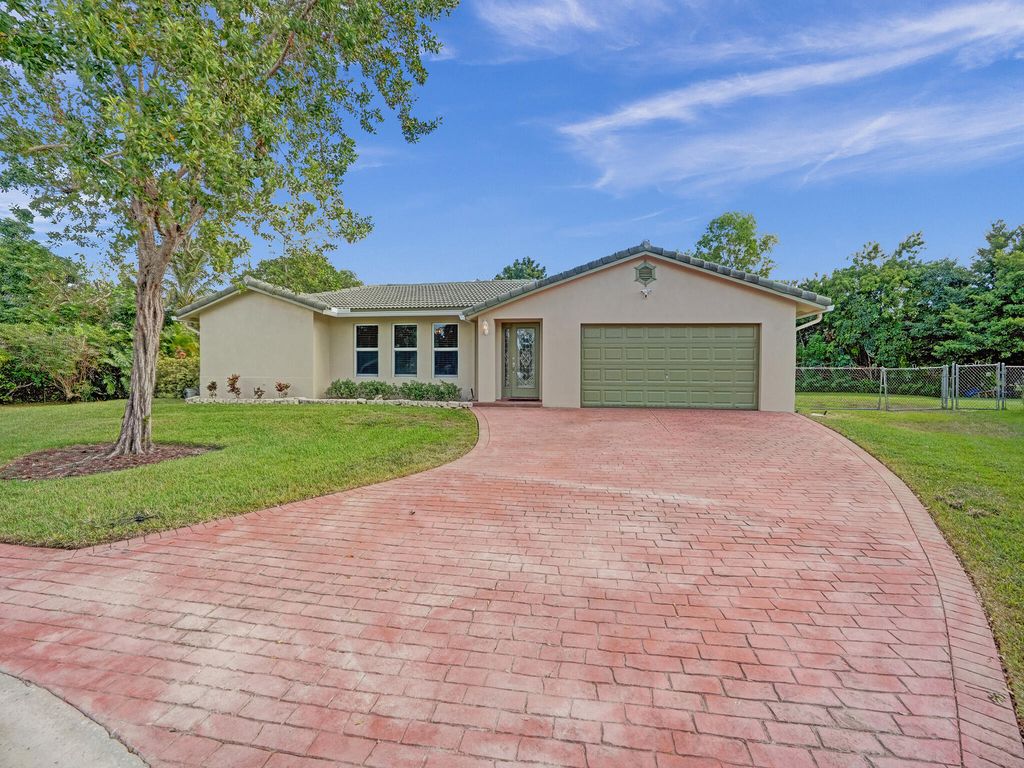 4111 NW 106th Ave, Coral Springs, FL 33065