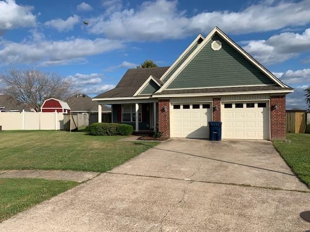 911 Nicks Cv, Marion, AR 72364