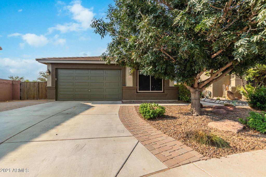 1026 W Dove Tree Ave, San Tan Valley, AZ 85140
