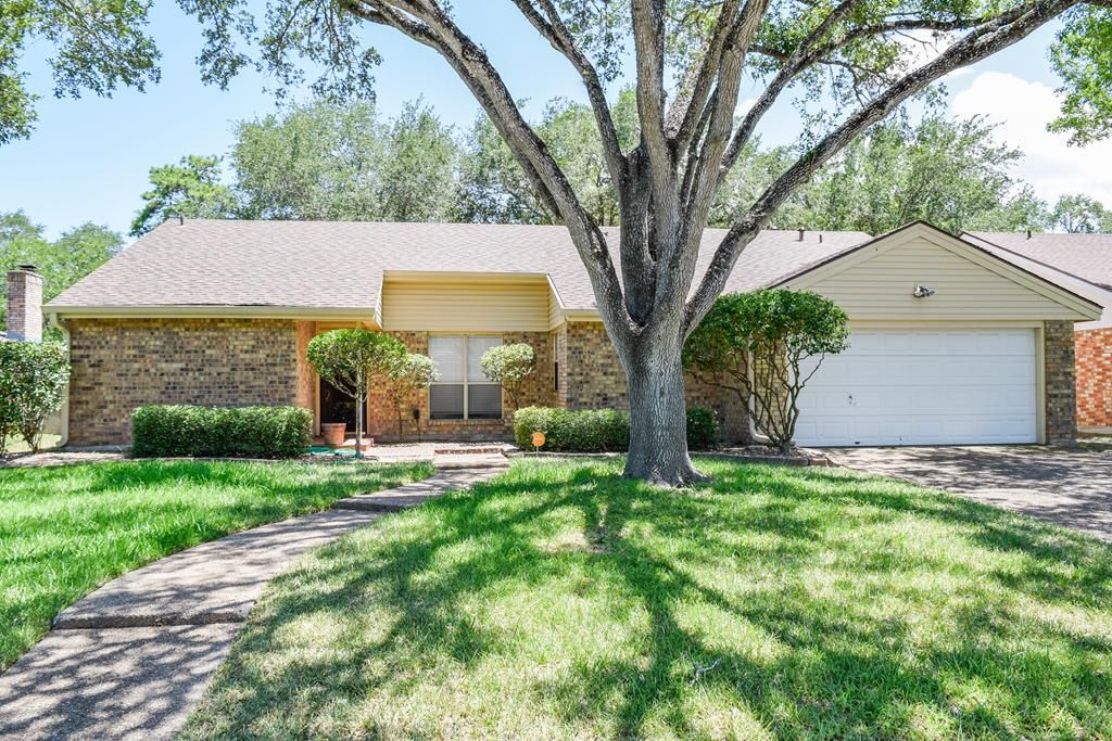 1300 Woodworth Dr, Alice, TX 78332 Trulia