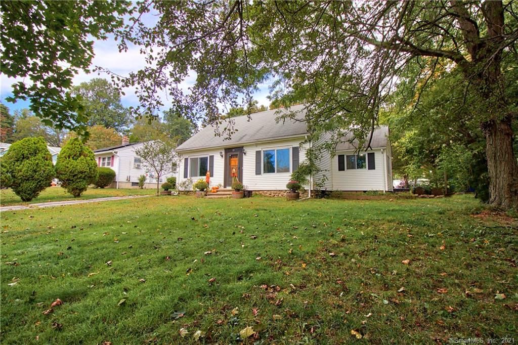 22 Larchmont Ave, Waterbury, CT 06708