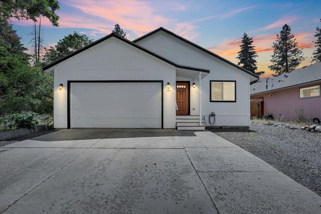 7204 E  4th Ave, Spokane Valley, WA 99212