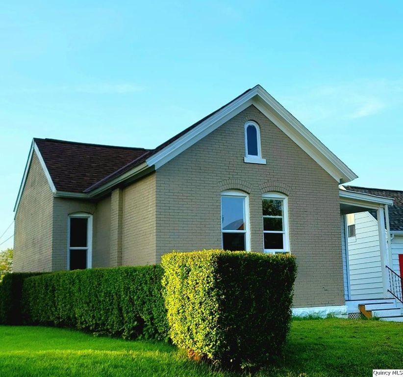 1409 College Ave, Quincy, IL 62301
