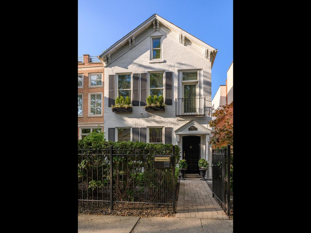 650 W Willow St, Chicago, IL 60614