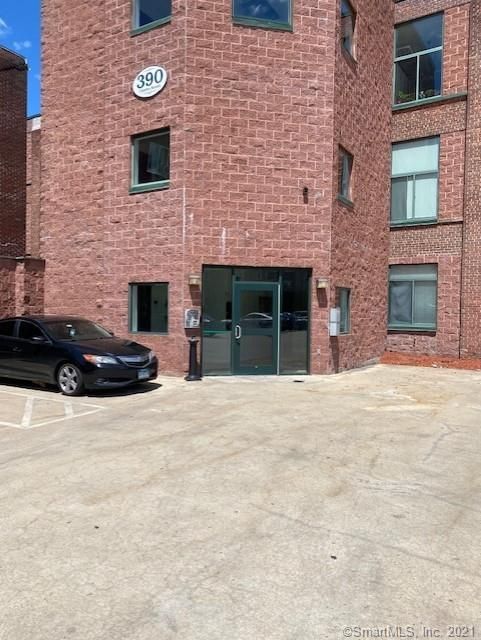 390 Charles St #215, Bridgeport, CT 06606