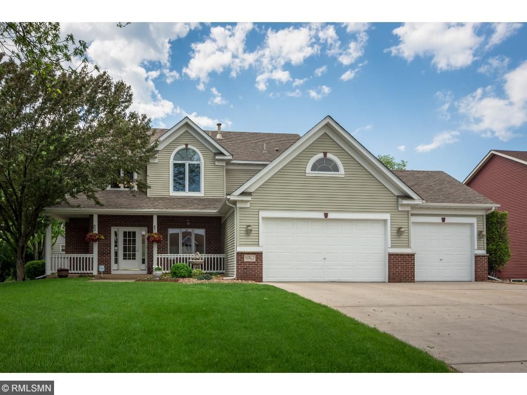 8762 Jody Cir S, Cottage Grove, MN 55016