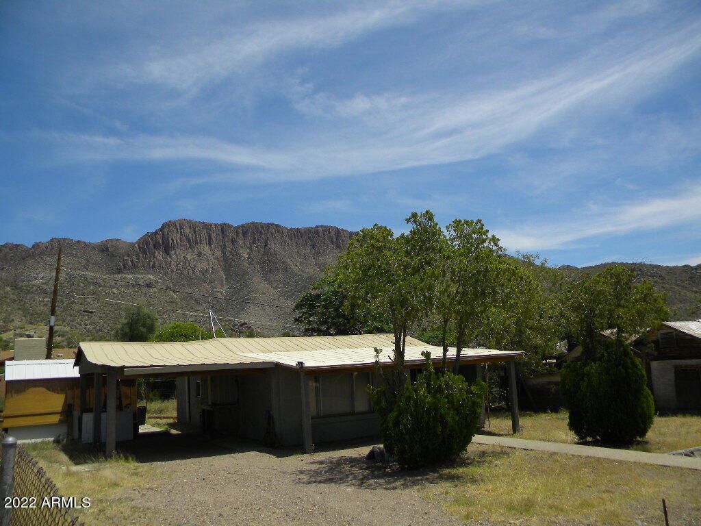 226 N Stansberry Ave, Superior, AZ 85173