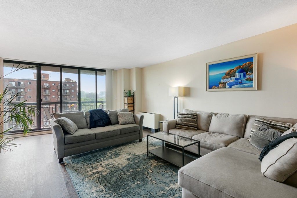 60 Longwood Ave #808, Brookline, MA 02446