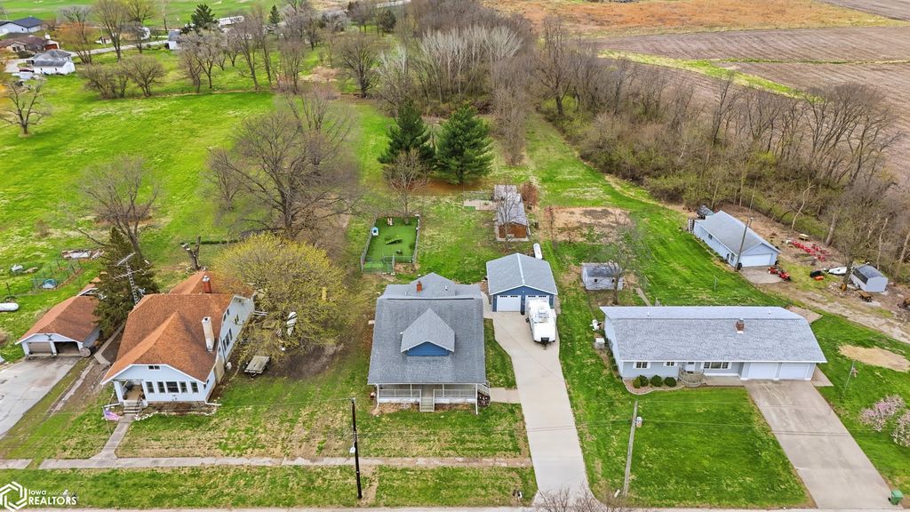 view 36th full size image of this home