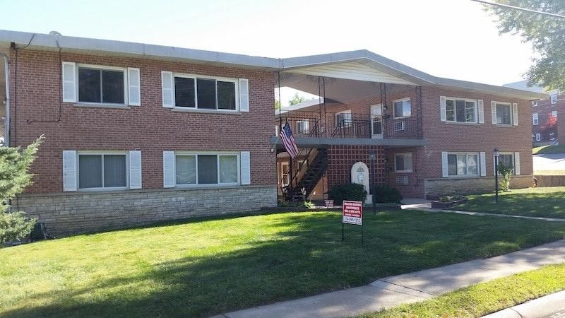 2758 Walton Rd, Saint Louis, MO 63114