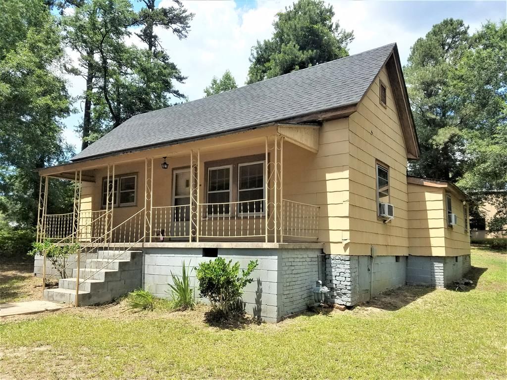 1034 Cokesbury St, Greenwood, SC 29649 Trulia