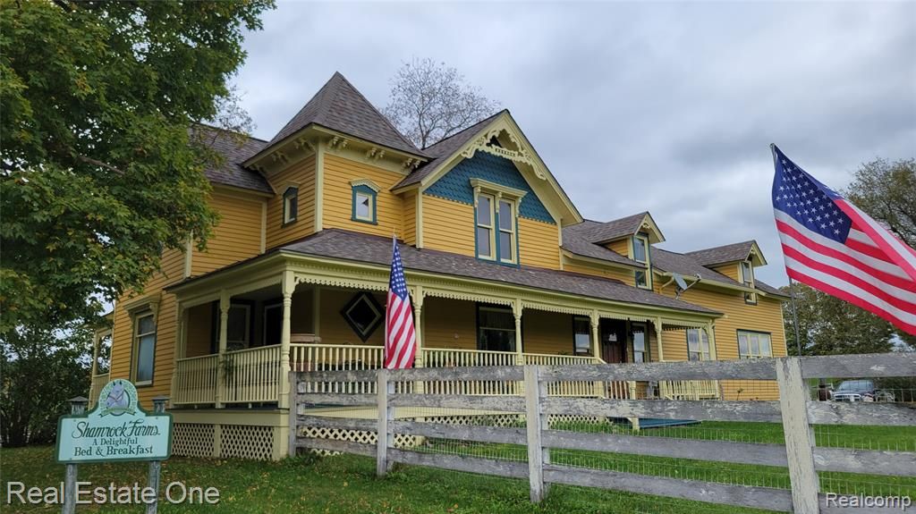2388 Millville Rd, Lapeer, MI 48446