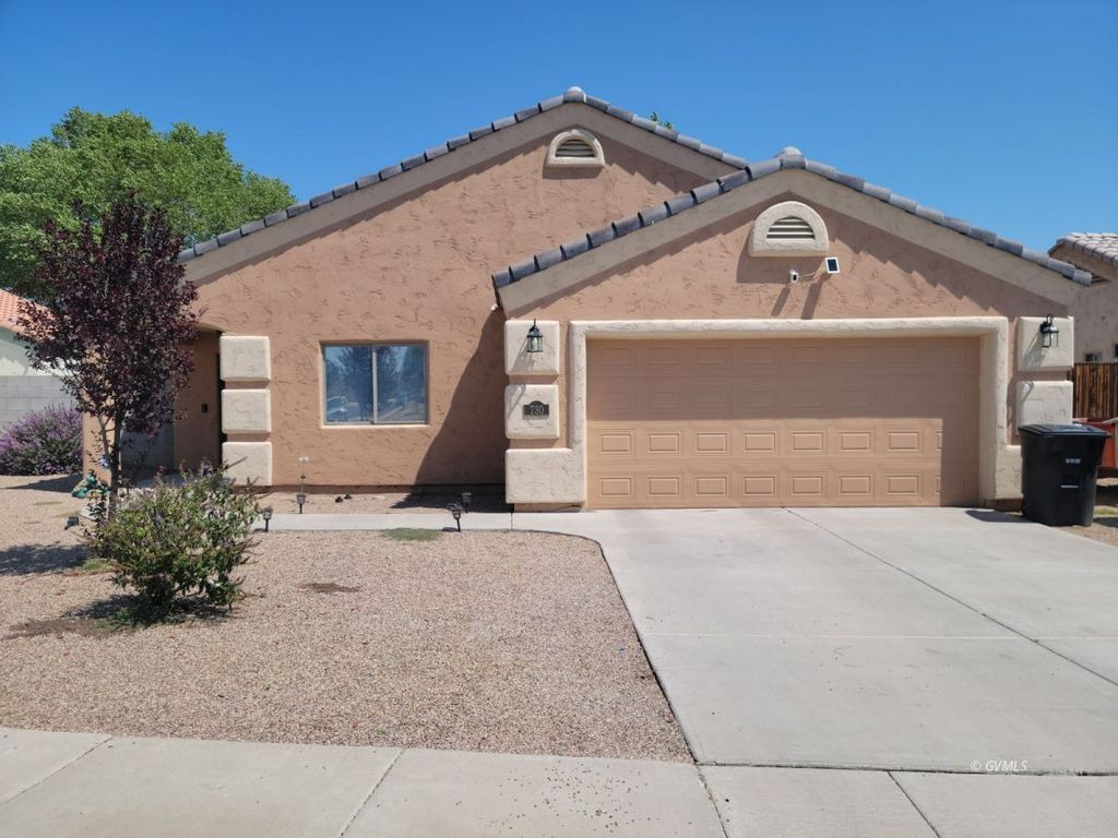 730 W Burrell Ln, Safford, AZ 85546