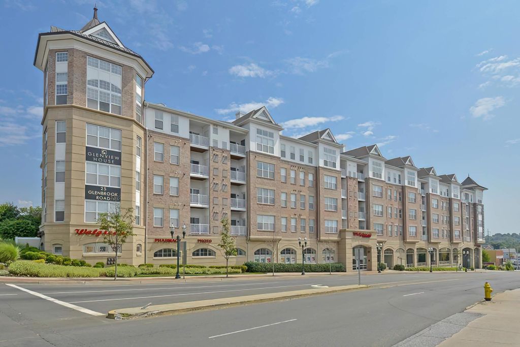 25 Glenbrook Rd, Stamford, CT 06902