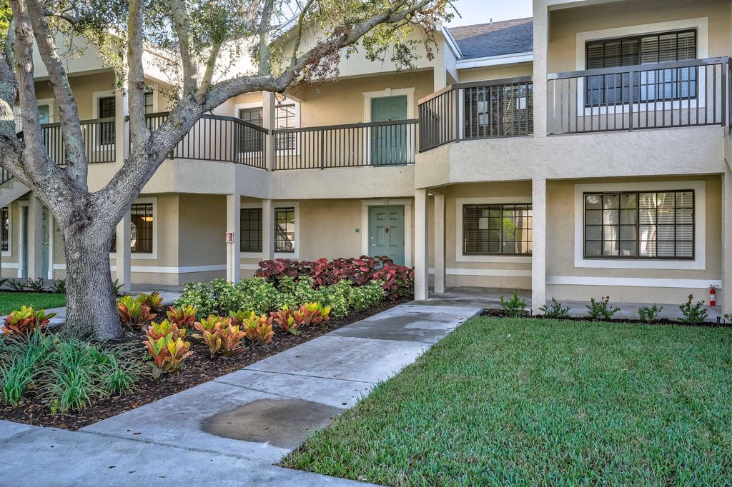 4685 N Haverhill Rd N B15, West Palm Beach, FL 2 Bed, 2 Bath Apartment 33 Photos Trulia