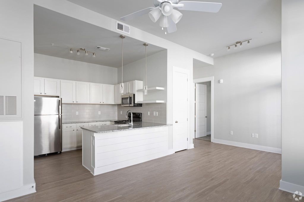31B Market, Beaufort, SC 29906