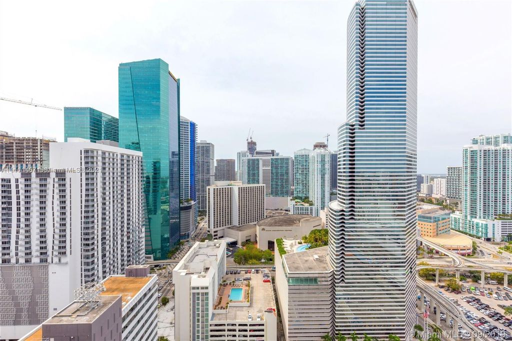 151 SE 1st St #1111, Miami, FL 33131