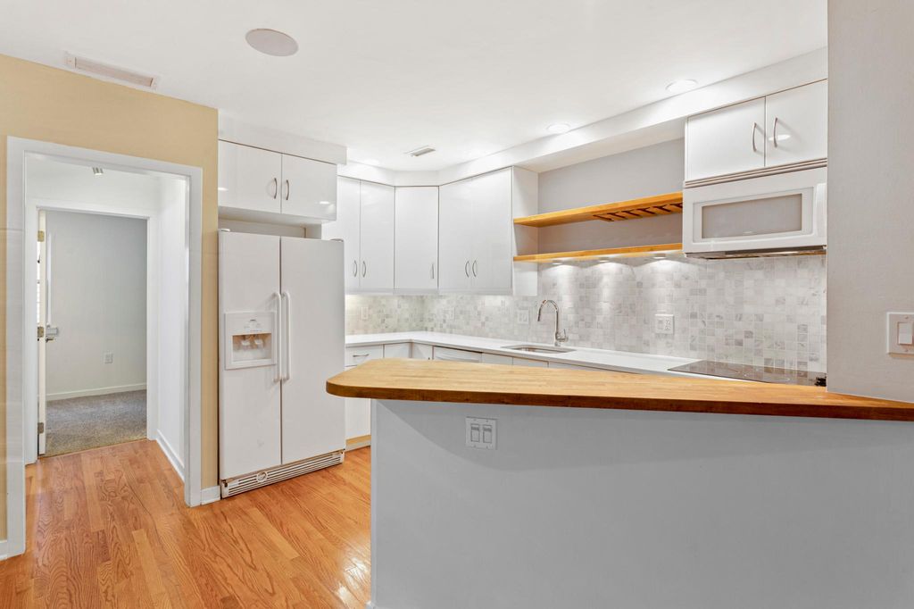 207 Bainbridge St #2, Philadelphia, PA 19147