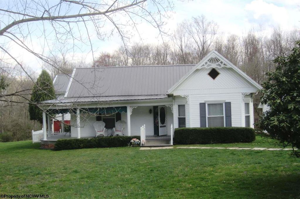 5698 Old Mill Rd, Jane Lew, WV 2 Bed, 2 Bath SingleFamily Home 20