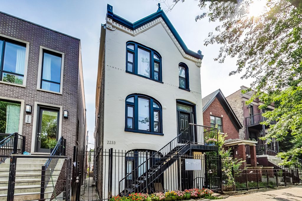 2233 W Shakespeare Ave #1R, Chicago, IL 60647