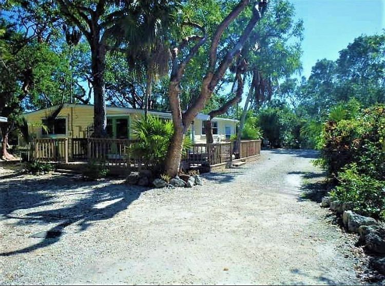 125 Tree Ln #1, Tavernier, FL 33070