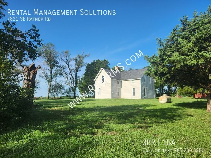 7821 SE Ratner Rd, Berryton, KS 66409